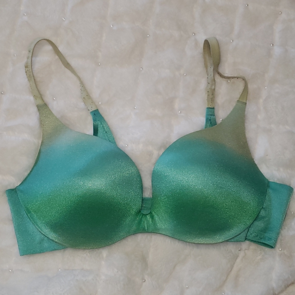 Victoria's Secret 36C bra
